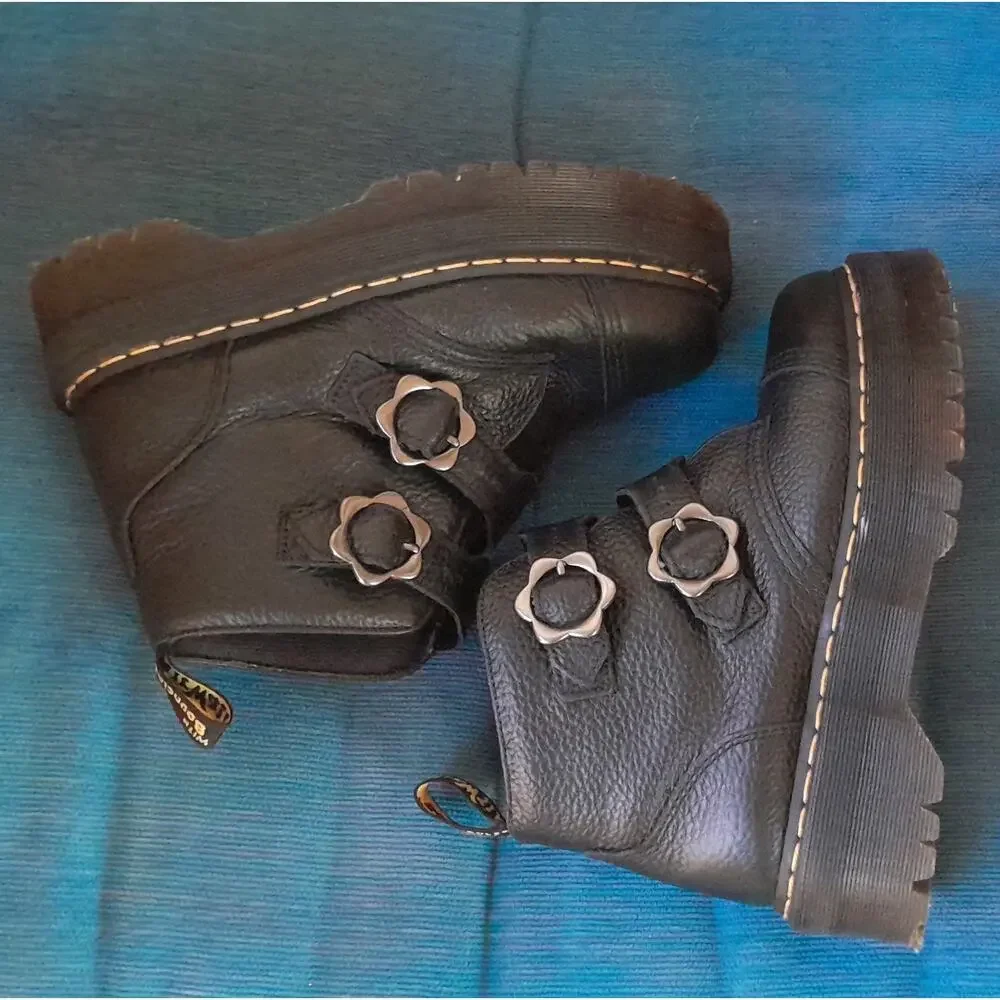 Dr. Martens Devon Flower Buckle Black Leather Quad Platform Boots Size 8USL